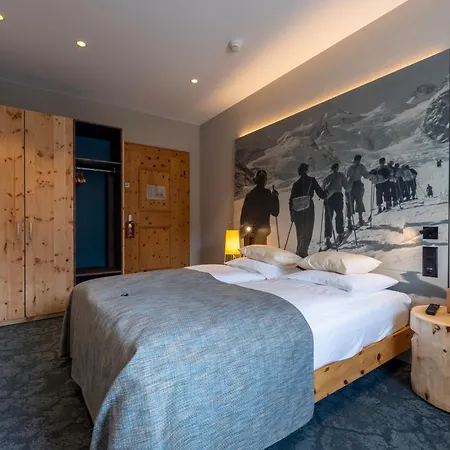 호텔 Sporthotel Pontresina 3*