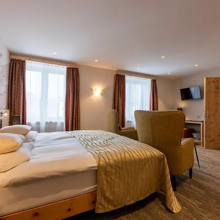 호텔 Sporthotel Pontresina 3*