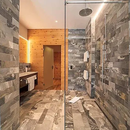 Hotel Sporthotel Pontresina 3*