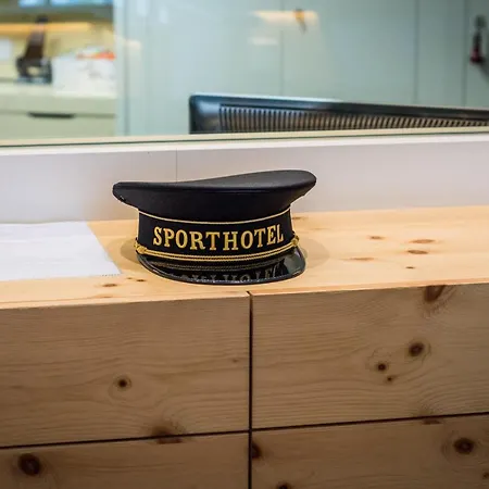 蓬特雷西纳运动酒店 酒店 3*