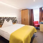 Hotell Sporthotel Pontresina 3*