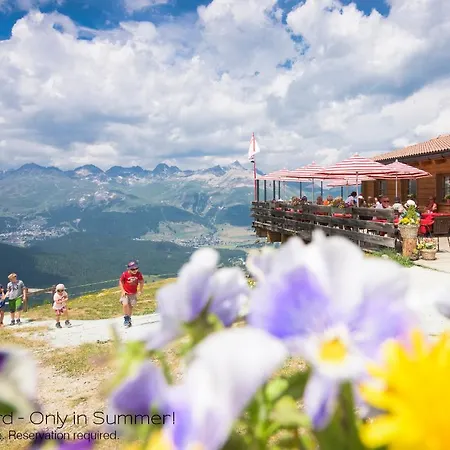 蓬特雷西纳运动酒店